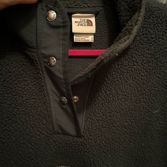 North face pullover - Picture 2 of 3